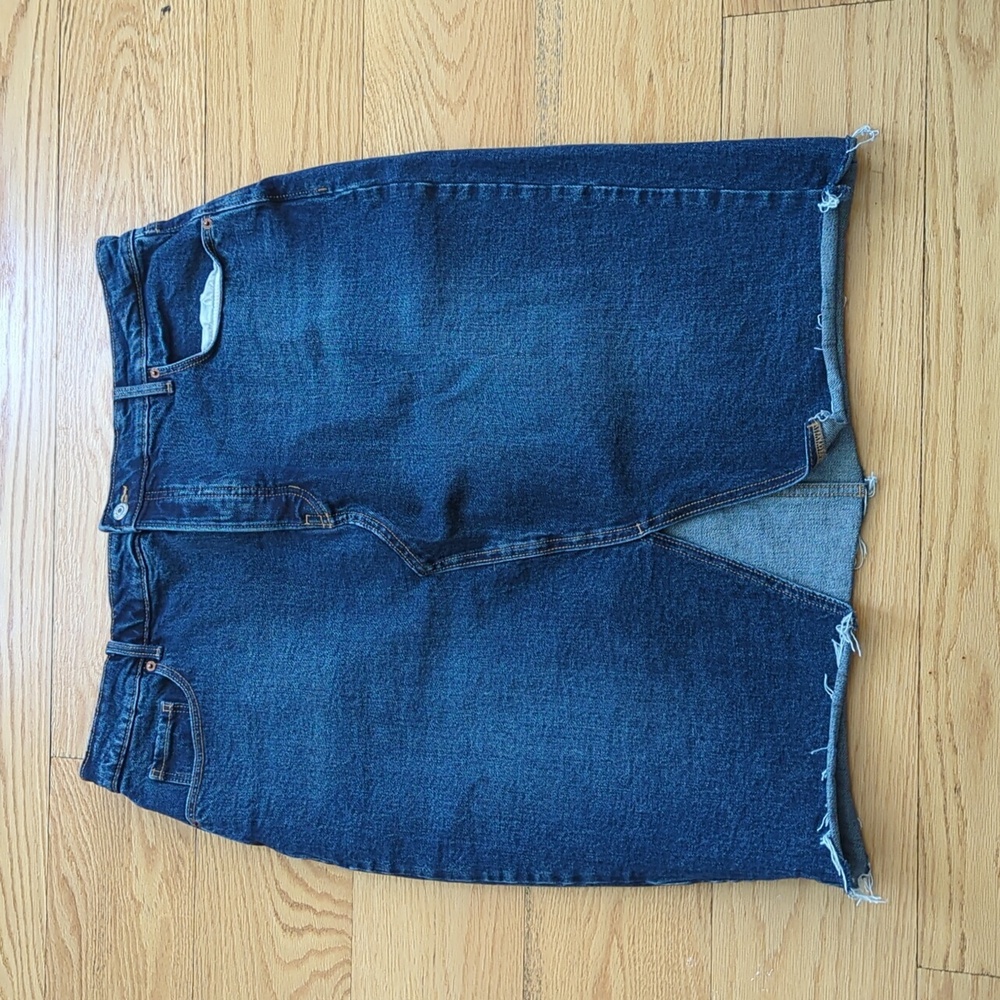 Old Navy blue jean skirt 18